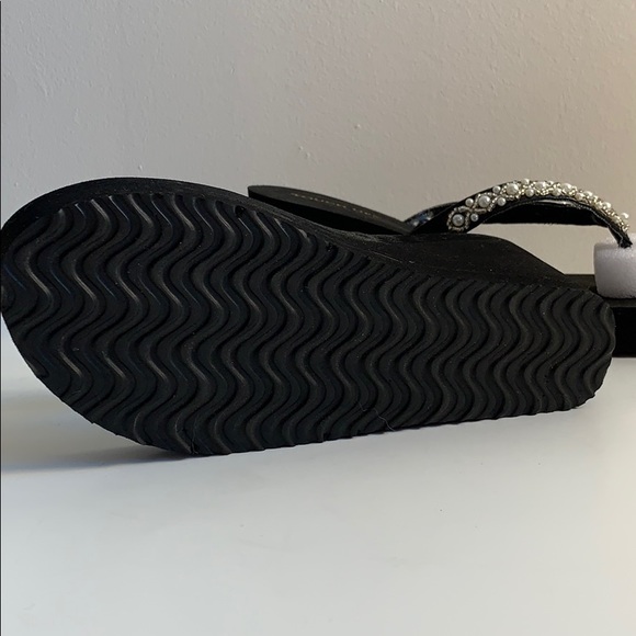 Black Platform Heals with Bead Details - Picture 3 of 6